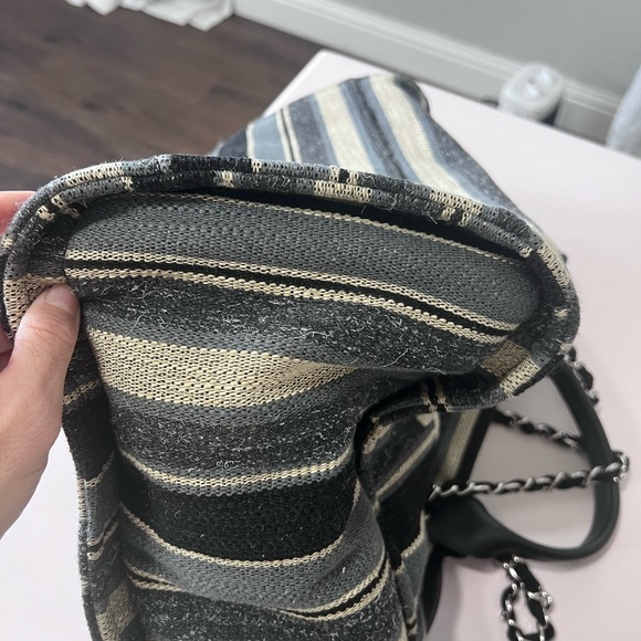 AUTHENTIC CHANEL large shopping tote in Navy blue - Picture 7 of 9